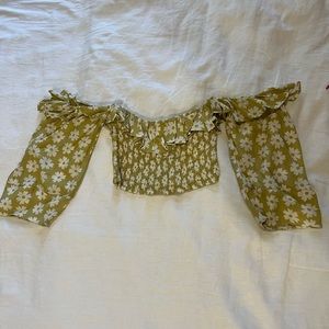 Crop top with drape long sleeves